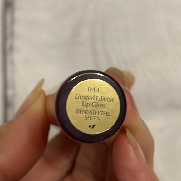 Estee Lauder 2 Full Size Lip Gloss - Picture 4 of 5